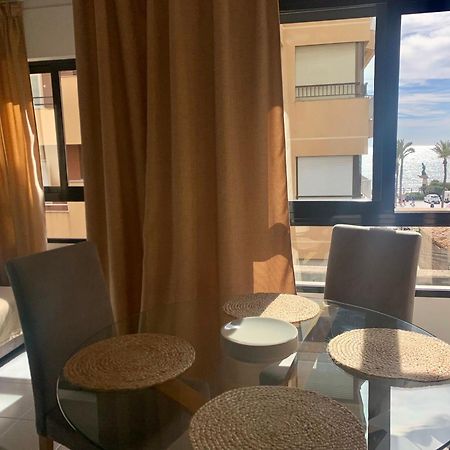Schoene Wohnung In Zentrum Von Torrevieja Kültér fotó