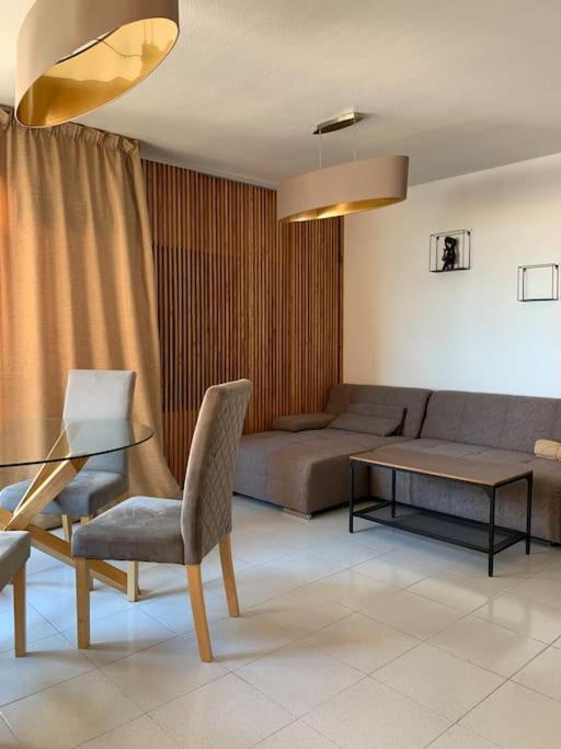 Schoene Wohnung In Zentrum Von Torrevieja Kültér fotó