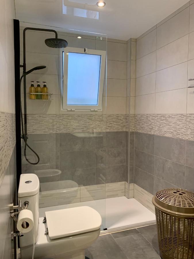 Schoene Wohnung In Zentrum Von Torrevieja Kültér fotó