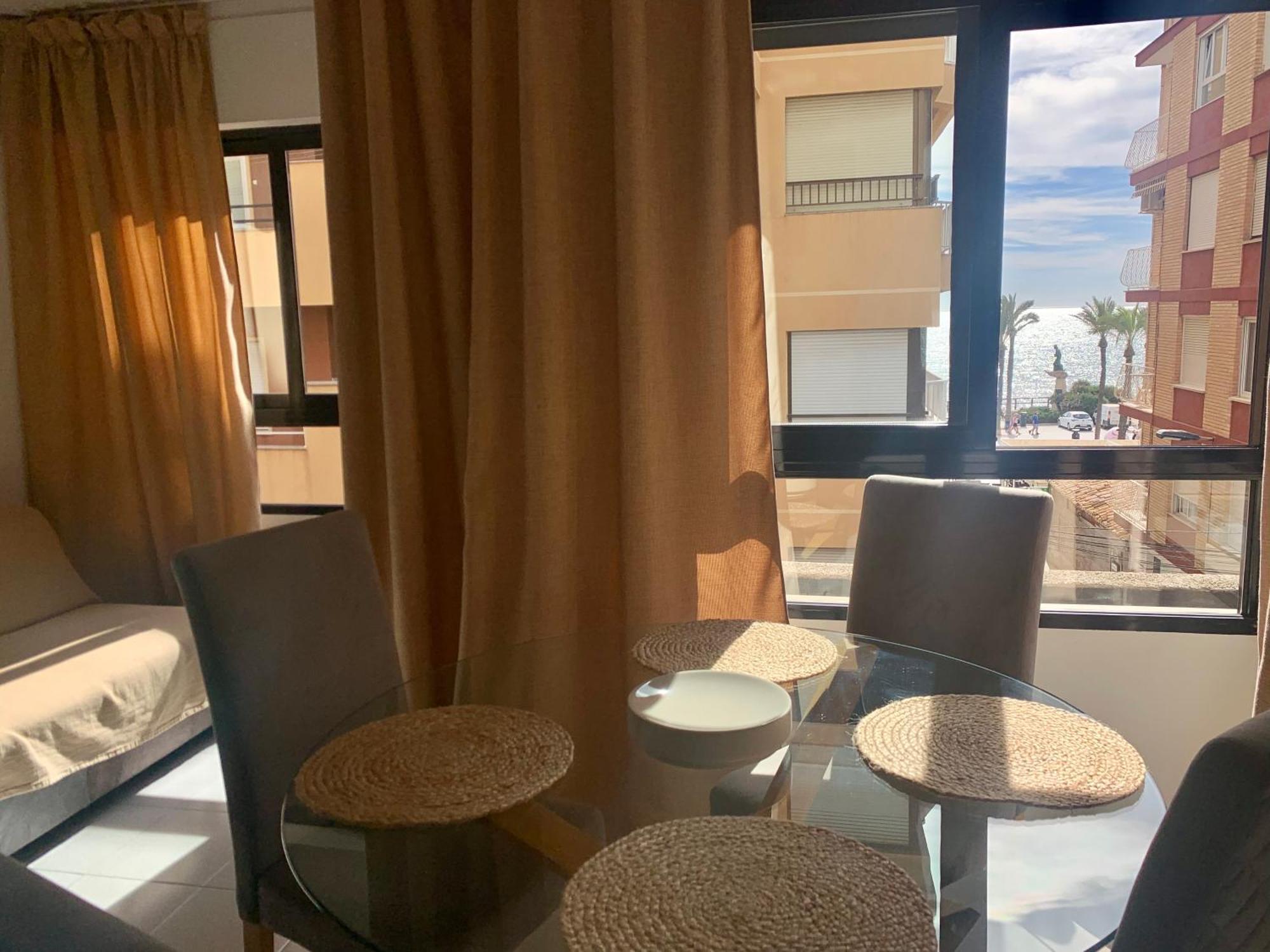 Schoene Wohnung In Zentrum Von Torrevieja Kültér fotó